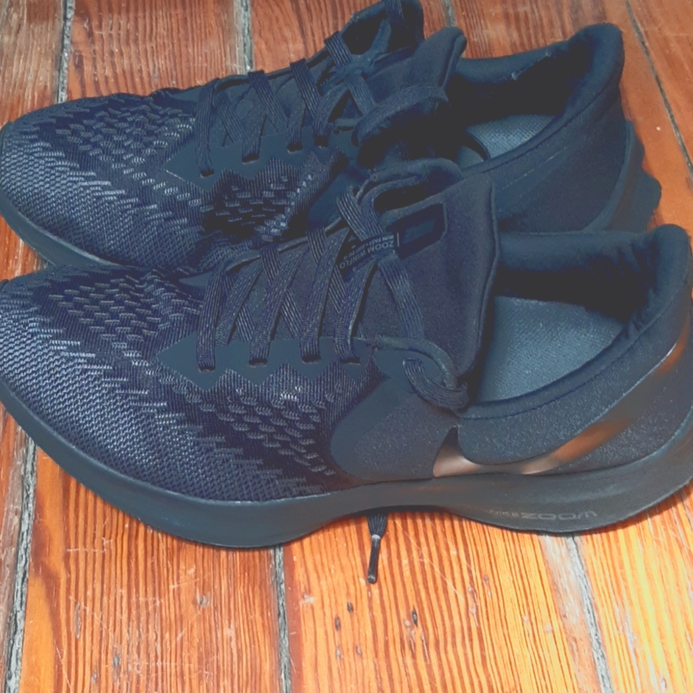 Nike Zoom Winflo 6, Black on Black, Size 9